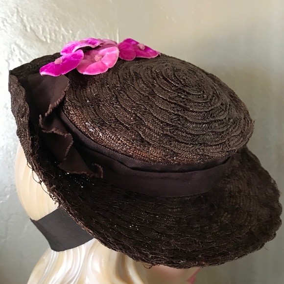 CHIC 1940\'s BROWN TILT HAT WITH FUCHSIA VELVET FLOWERS & MATCHING VEIL main image 7